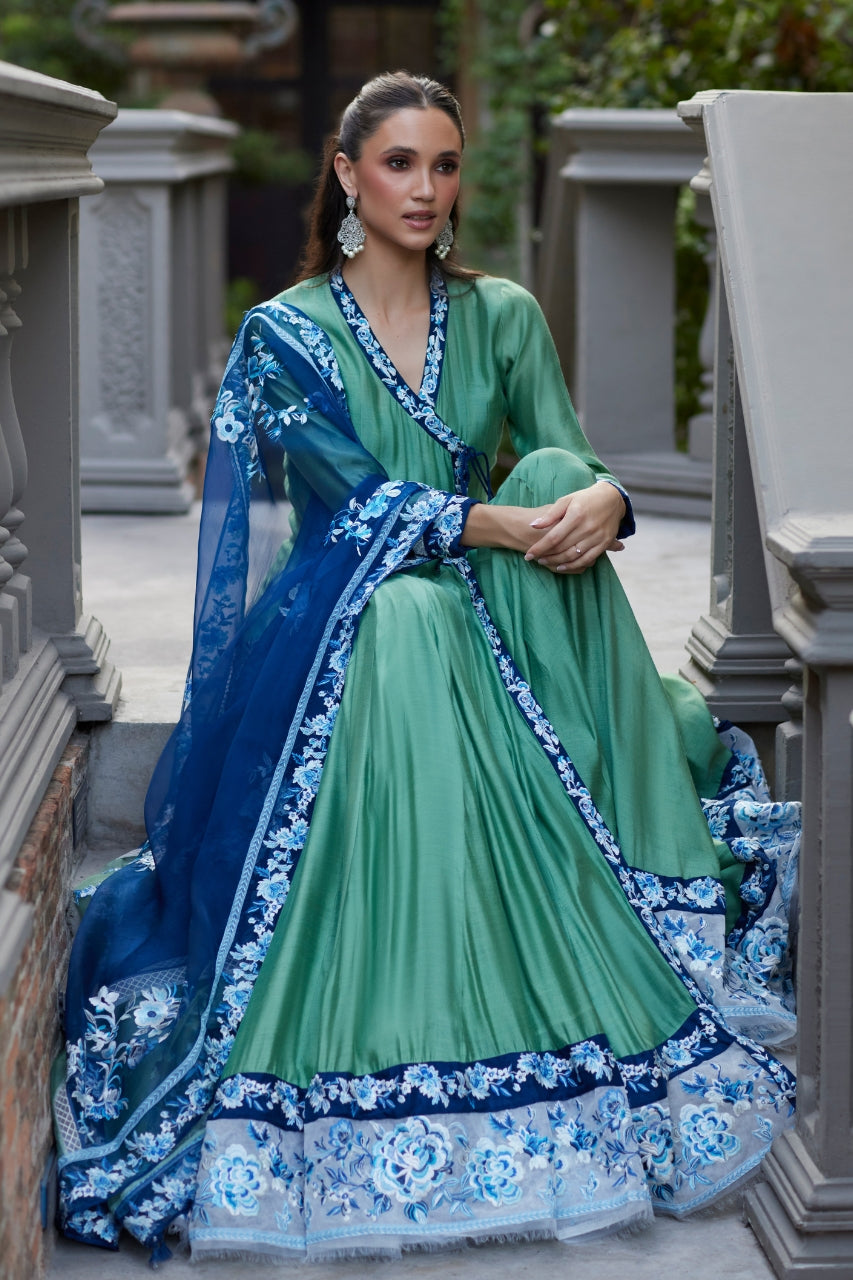 Nida Azwer