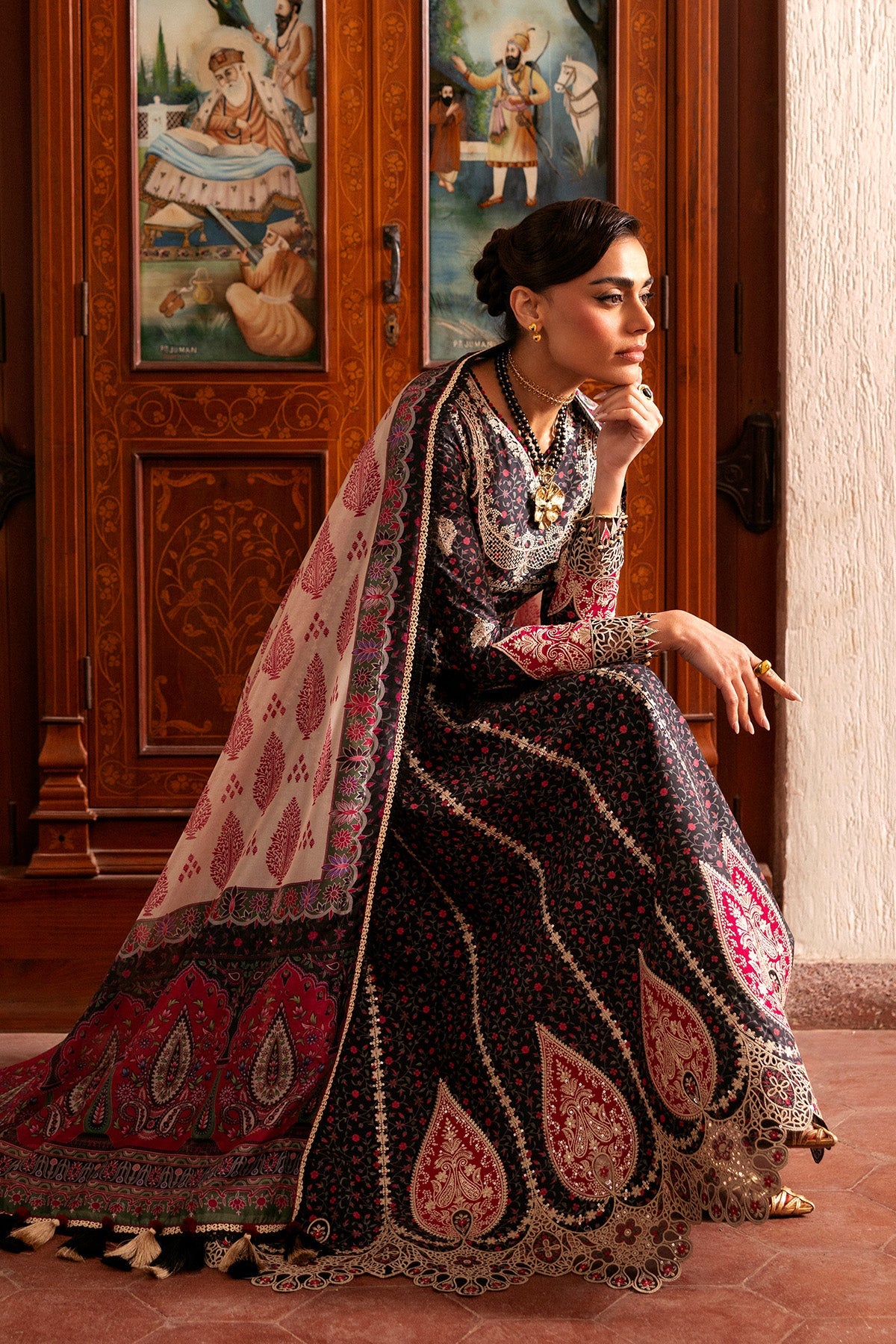 Embroidered Luxury Lawn Sl26-D09