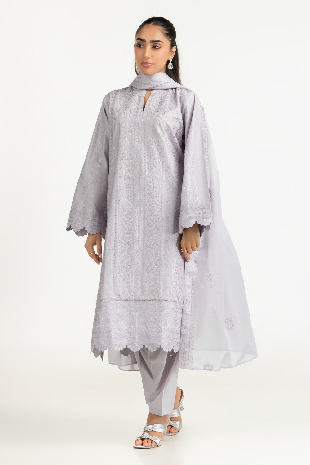 3Pc Lawn Embroidered Suit