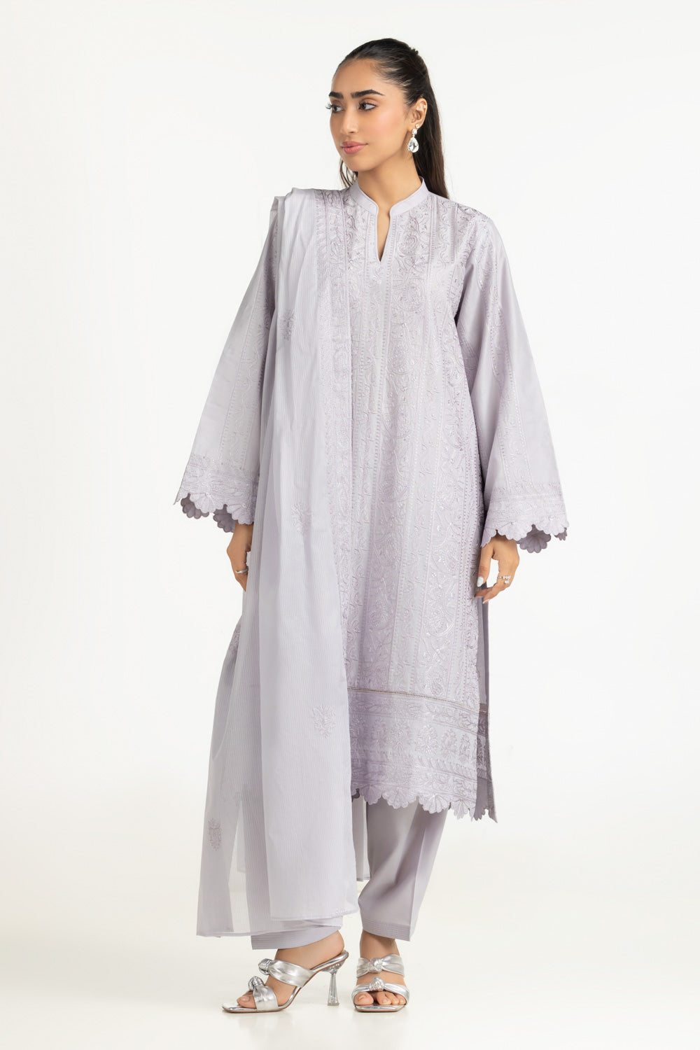 3Pc Lawn Embroidered Suit