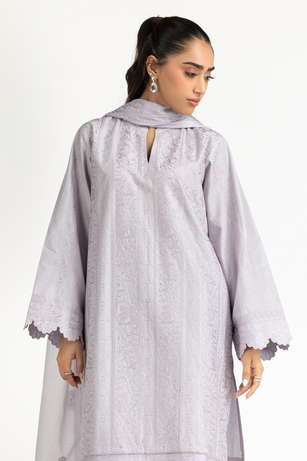 3Pc Lawn Embroidered Suit