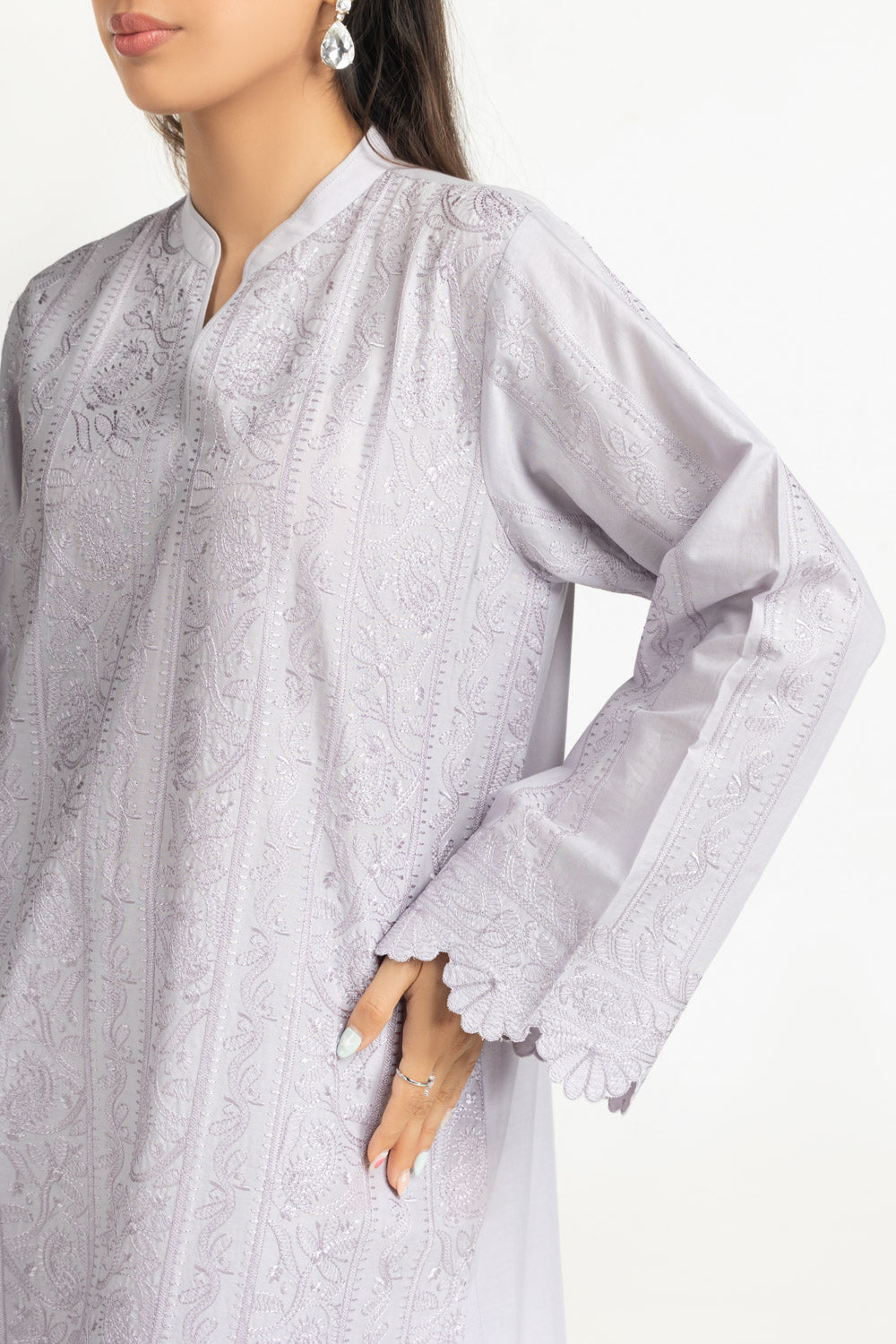 3Pc Lawn Embroidered Suit