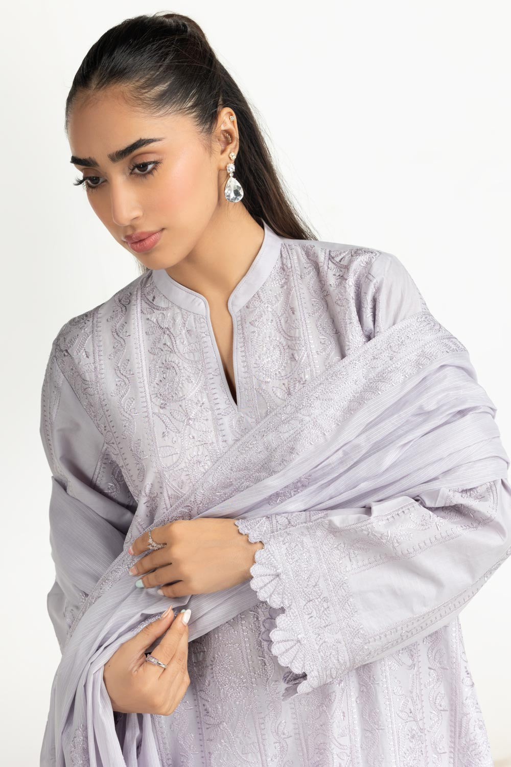 3Pc Lawn Embroidered Suit