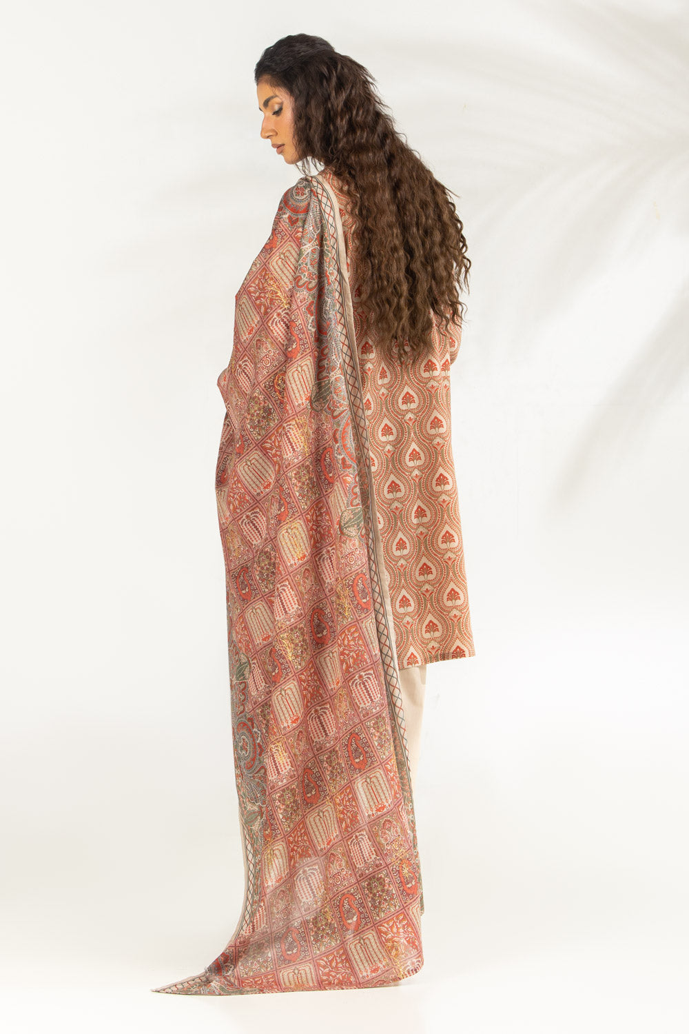 3Pc Lawn Printed Suit With Embroidered