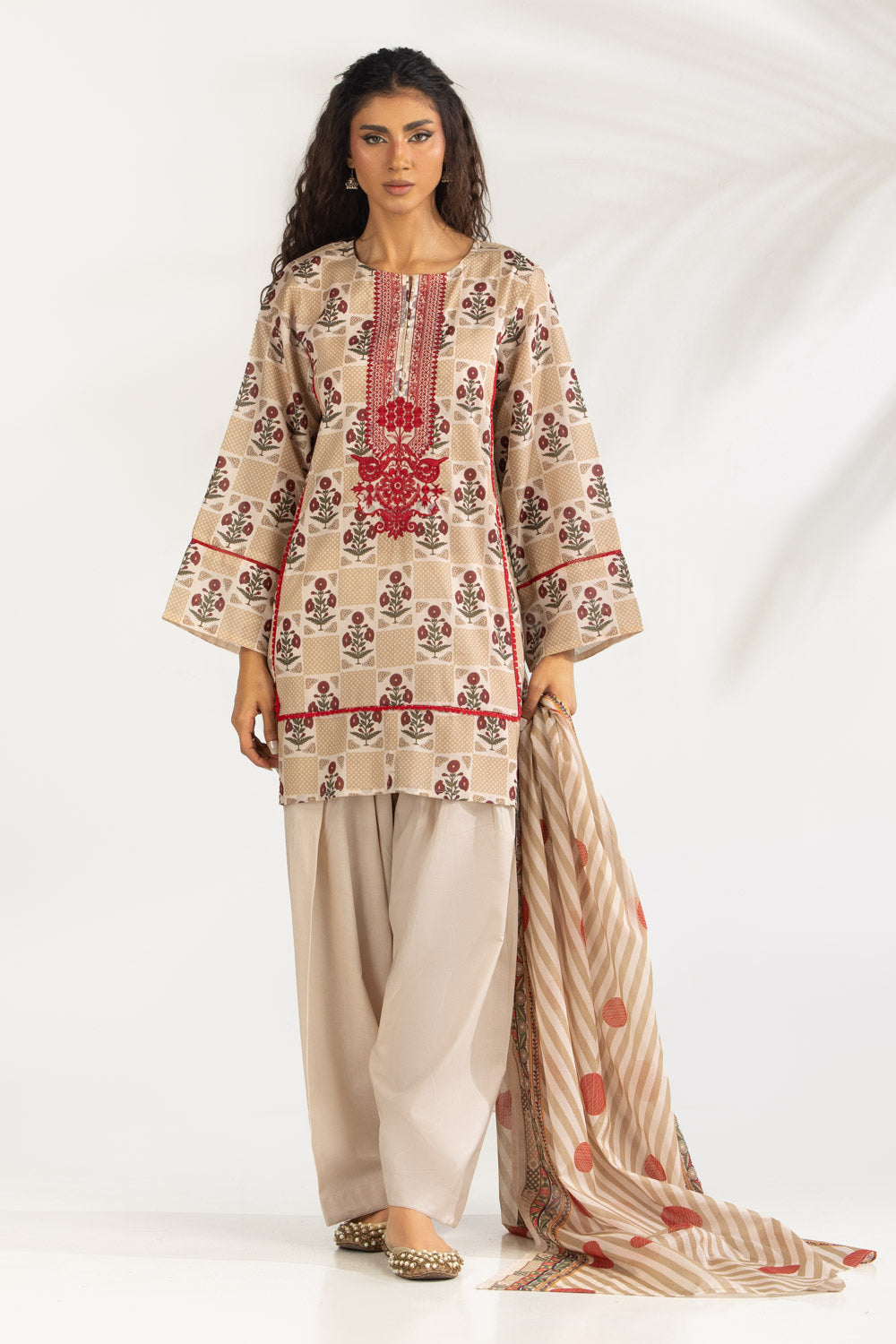 3Pc Lawn Printed Suit With Embroidered