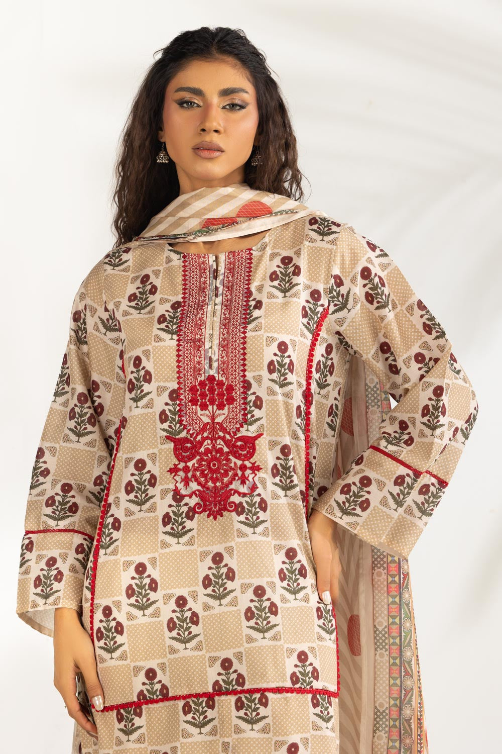 3Pc Lawn Printed Suit With Embroidered