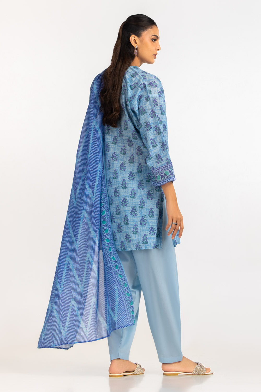 3Pc Lawn Printed Suit With Embroidered