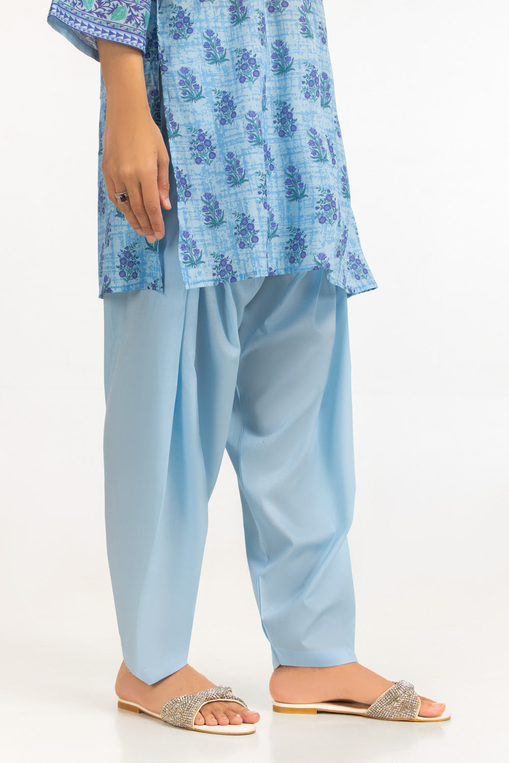 3Pc Lawn Printed Suit With Embroidered