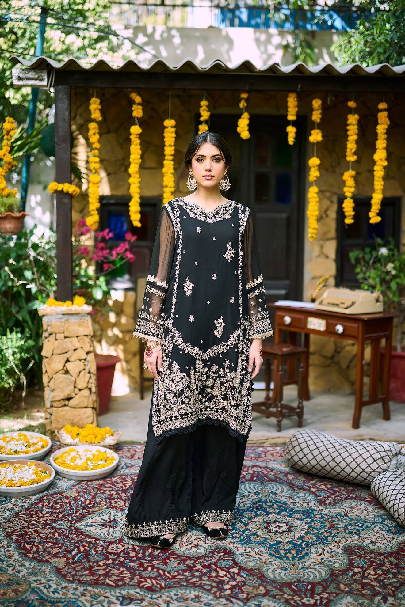 Ss24Da-2270 Black 2Pcs Embroidered Kurta With Trouser