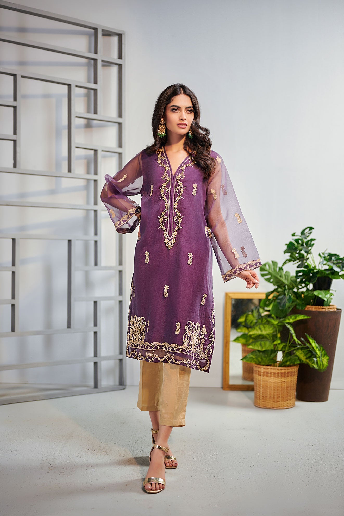 Da-1522 Purple Embroidered Kurta