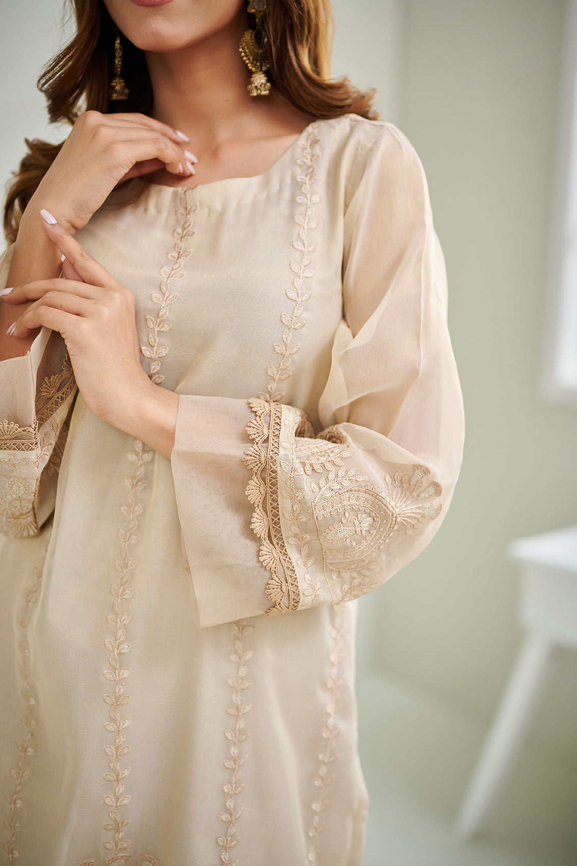 Da-1595 Beige Embroidered Kurta