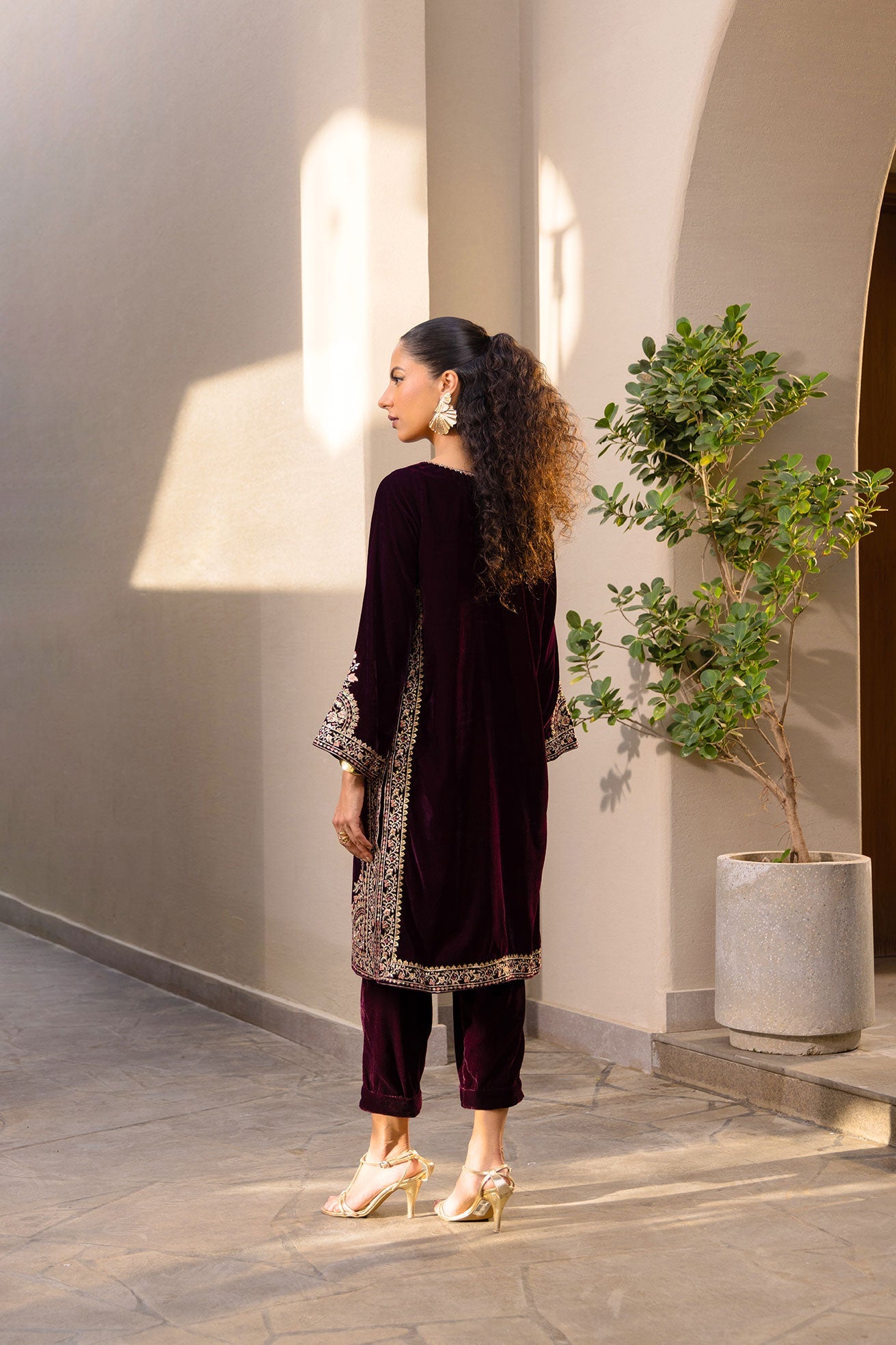 Fw24Da-2604 Plum 2Pcs Embroidered Kurta With Dupatta