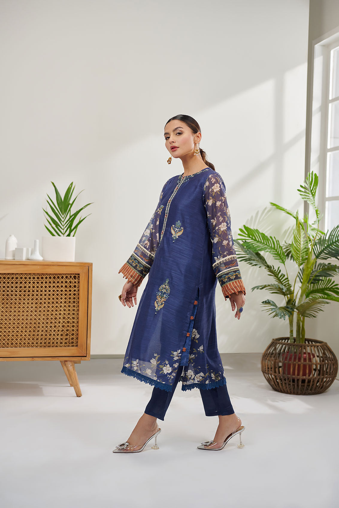 Dc-0383 Navy Blue 2Pcs Embroidered Kurta With Trouser