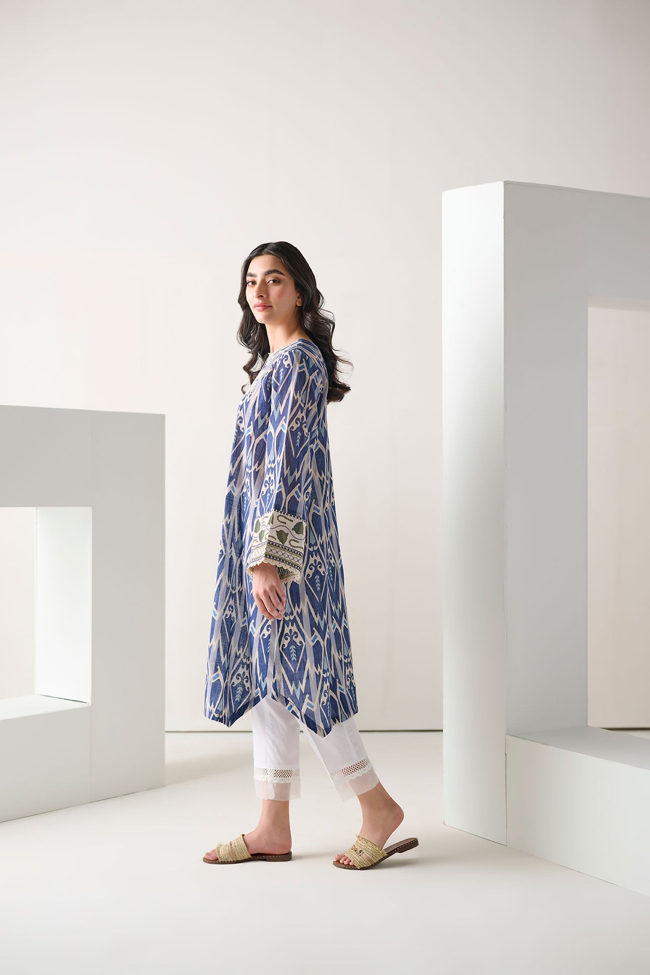 Dc-0546 Blue Printed Embroidered Kurta