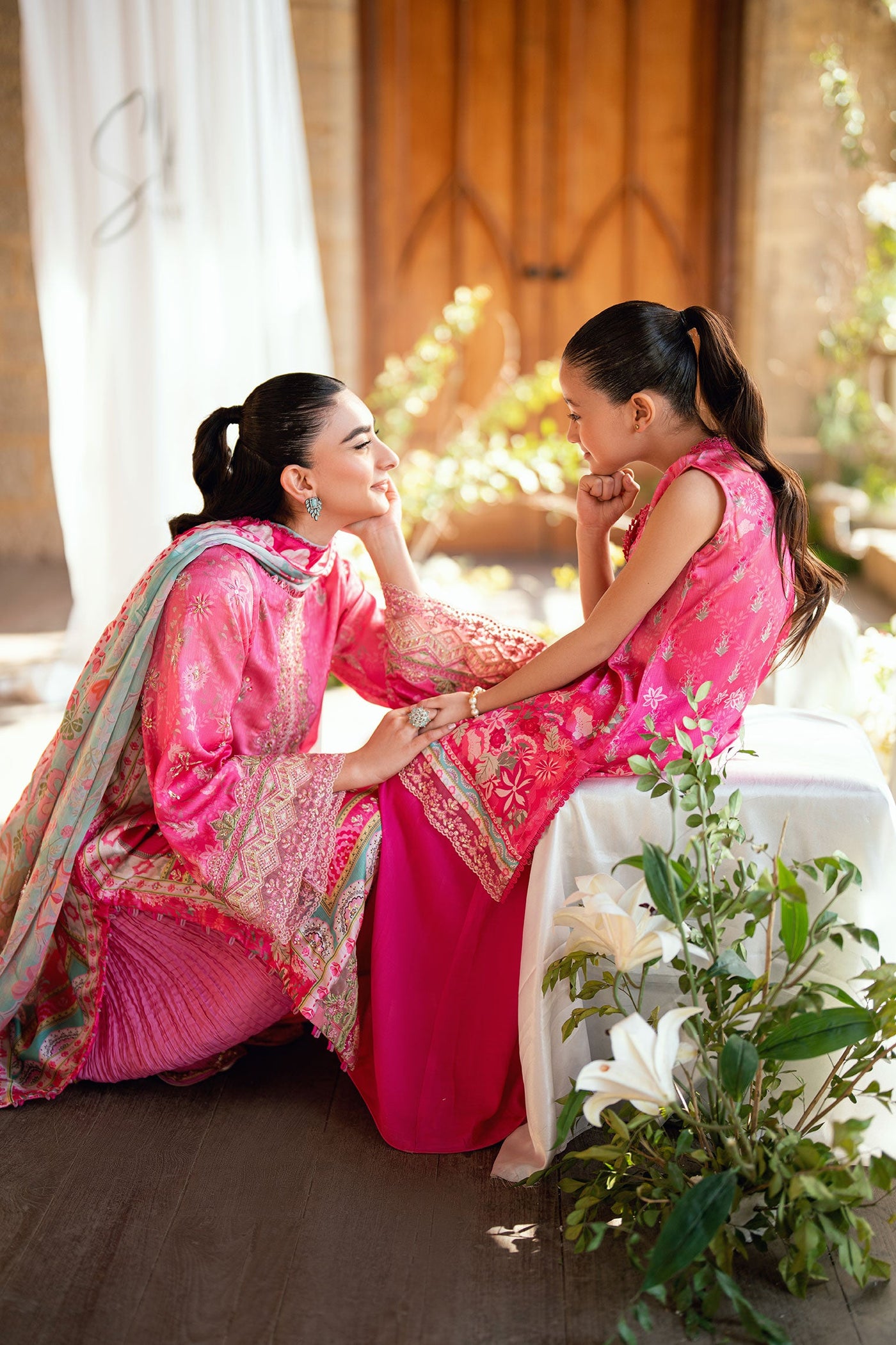 Ss26Da-2900 Pink 2Pcs Hand Embellished Kurta With Trouser