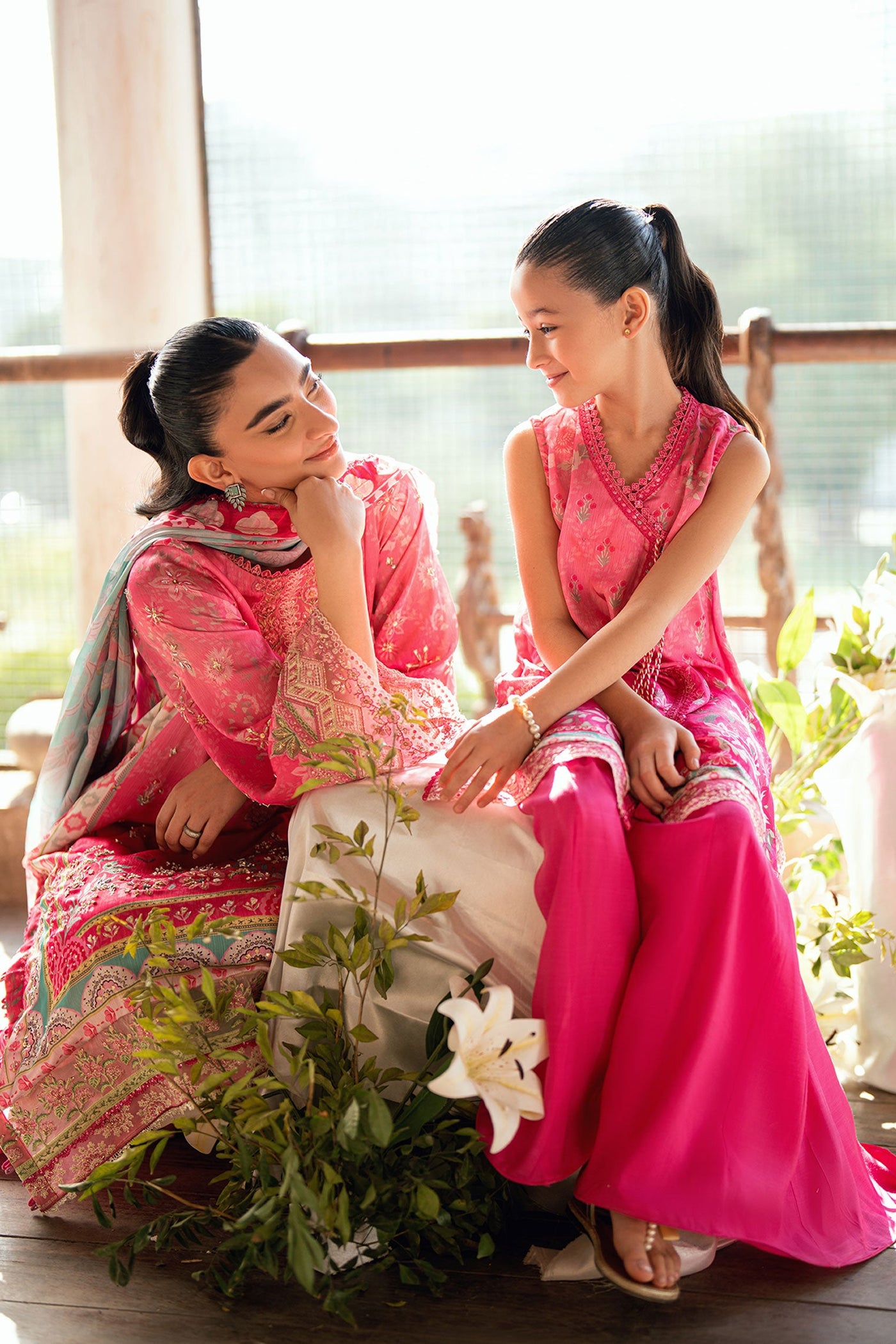 Ss26Da-2900 Pink 2Pcs Hand Embellished Kurta With Trouser