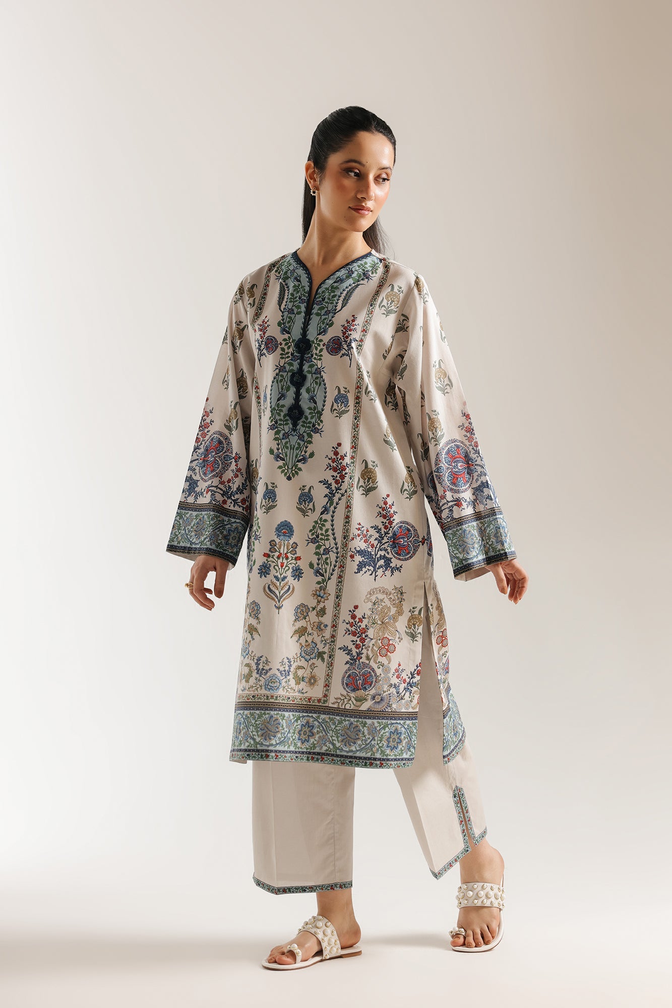 EMBROIDERED SUIT (E0877/202/006)