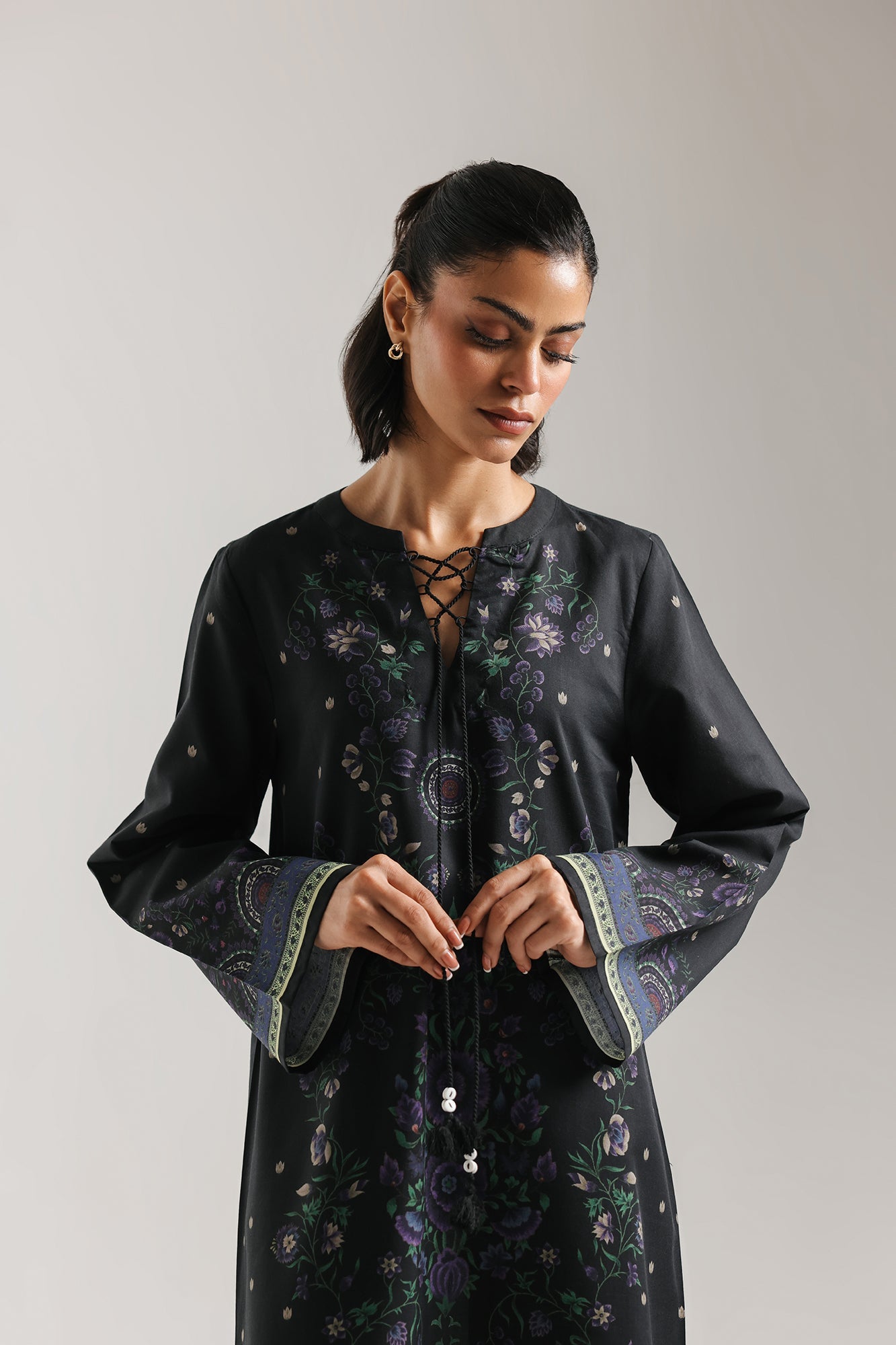 EMBROIDERED KAFTAN (E8141/102/902)