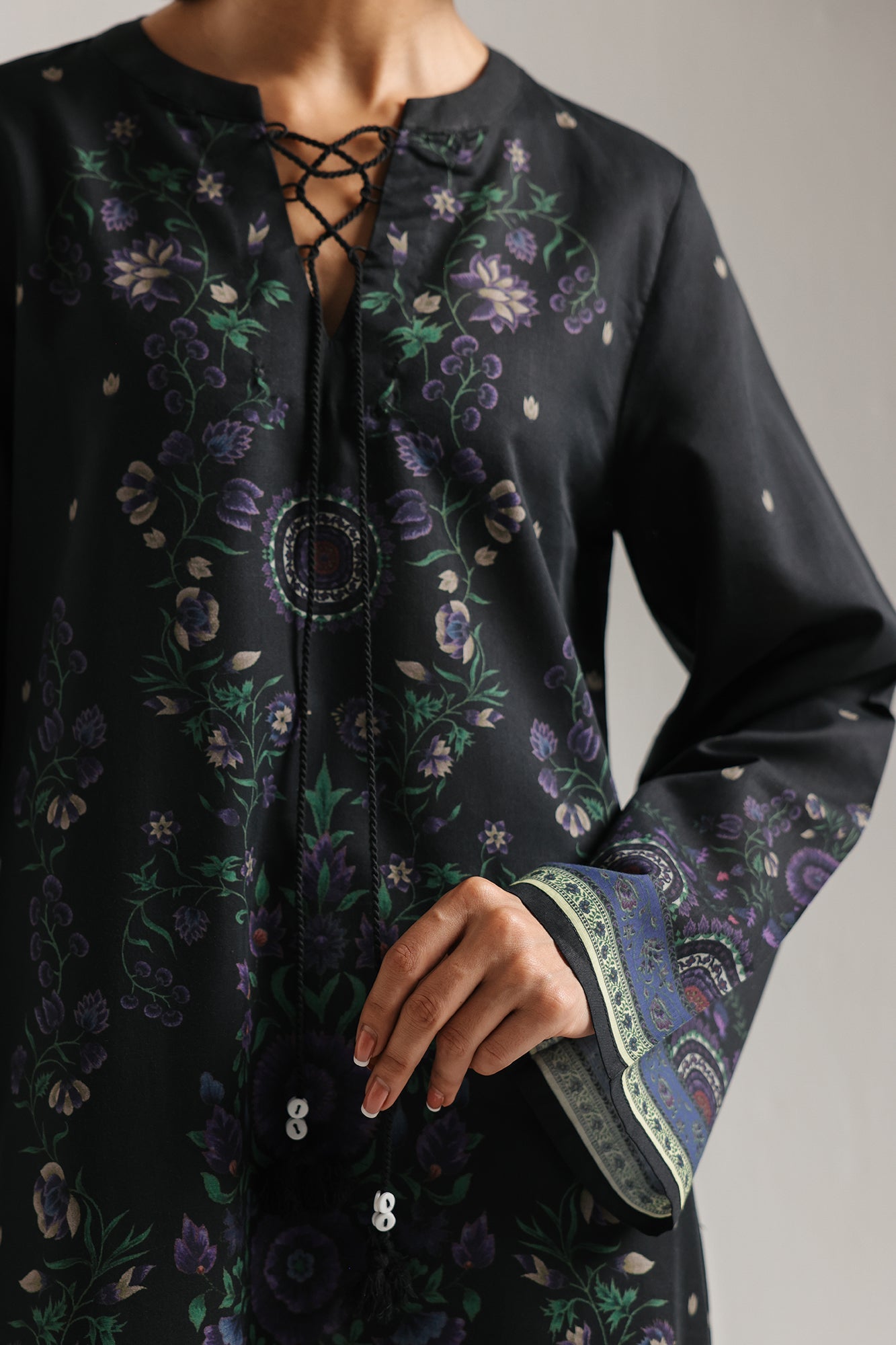 EMBROIDERED KAFTAN (E8141/102/902)