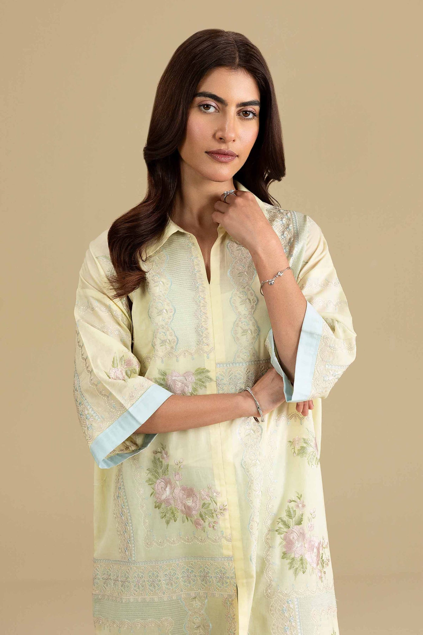 2 Piece - Embroidered Suit - Kfe26-33