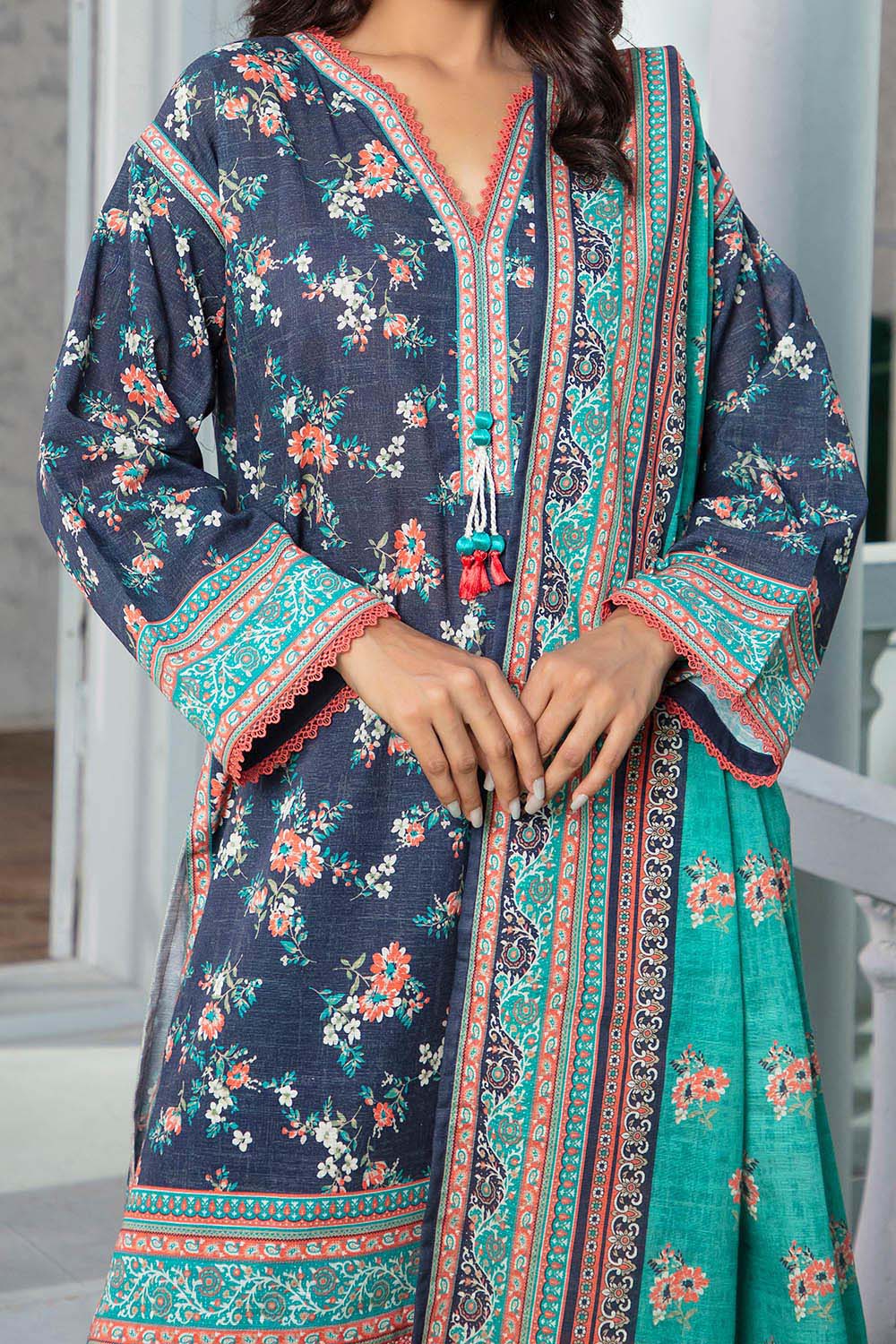 3 Piece Khaddar Suit With Dupatta