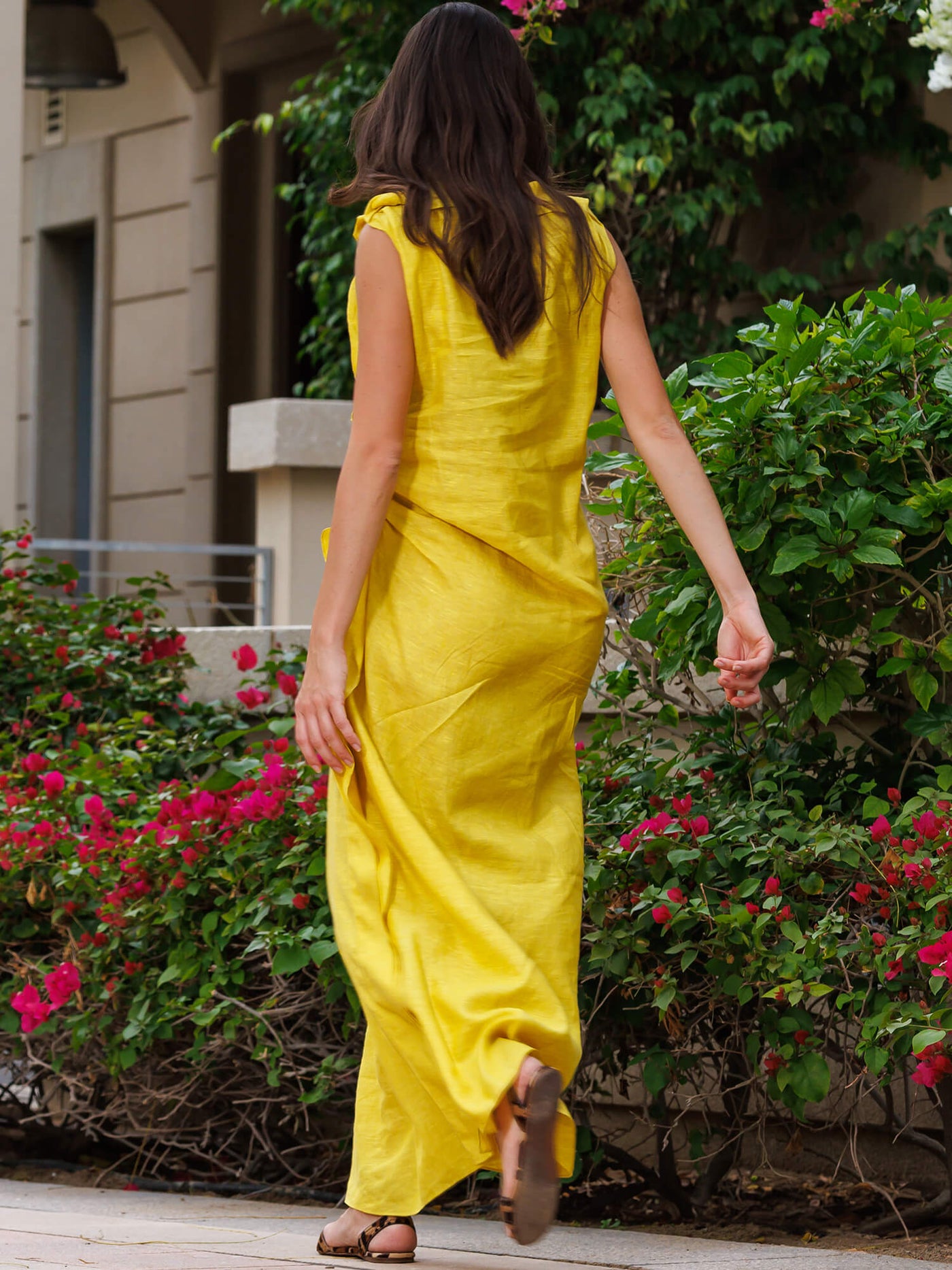 https://cdn.shopify.com/s/files/1/0791/2981/files/MishaLakhani-240324-1609.jpg?v=1717827000