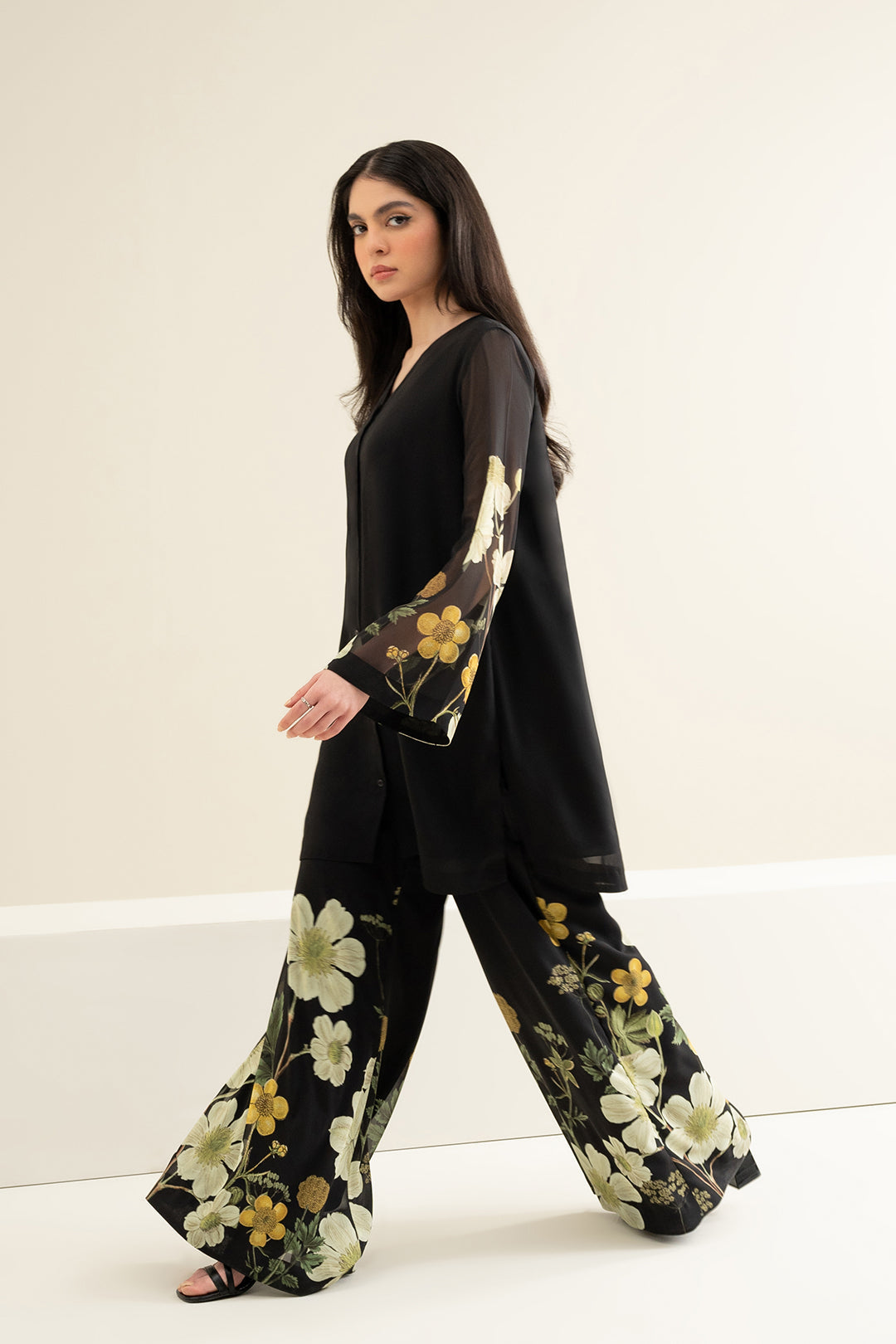 Sarbaz Top