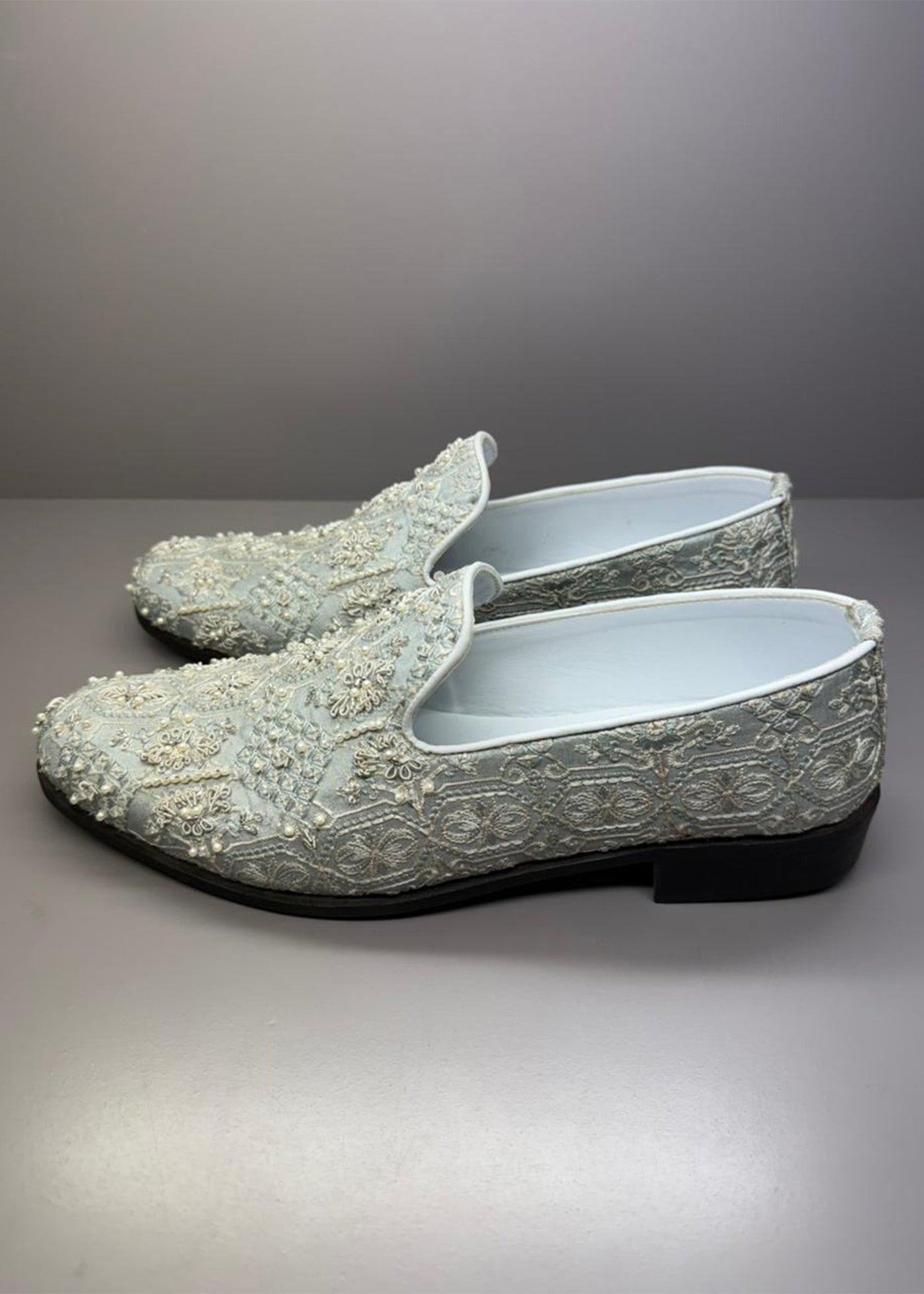Izaar Shoes With Embellishment
