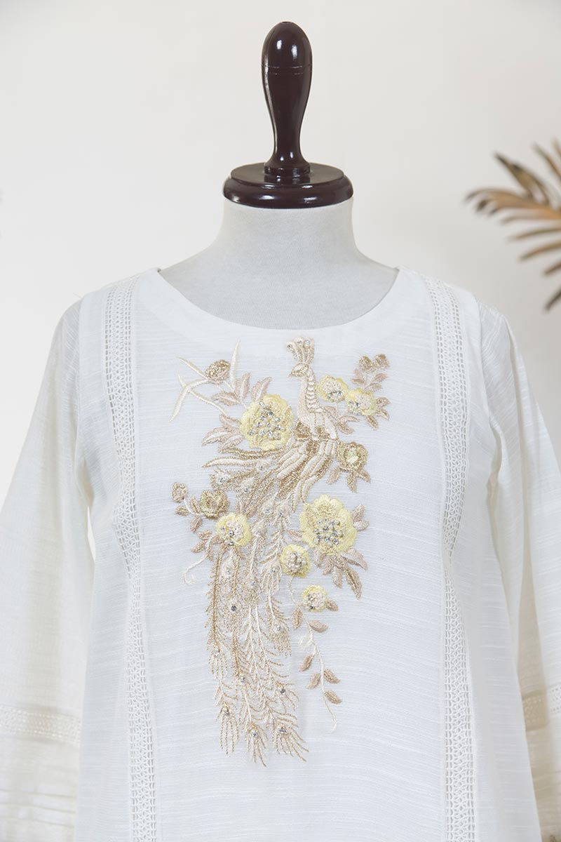 Da-1235 Off White Embroidered Kurta